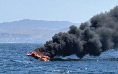Broken Down Boat Catches Fire, Sinks